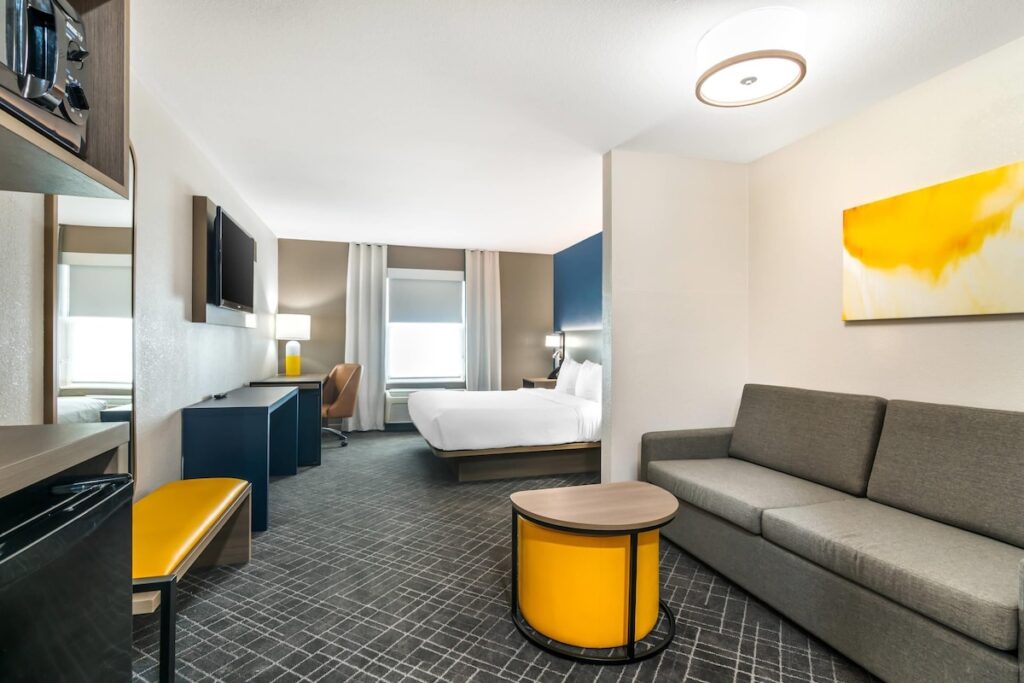 Comfort Inn & Suites Chesterfield – St. Louis - Image 3