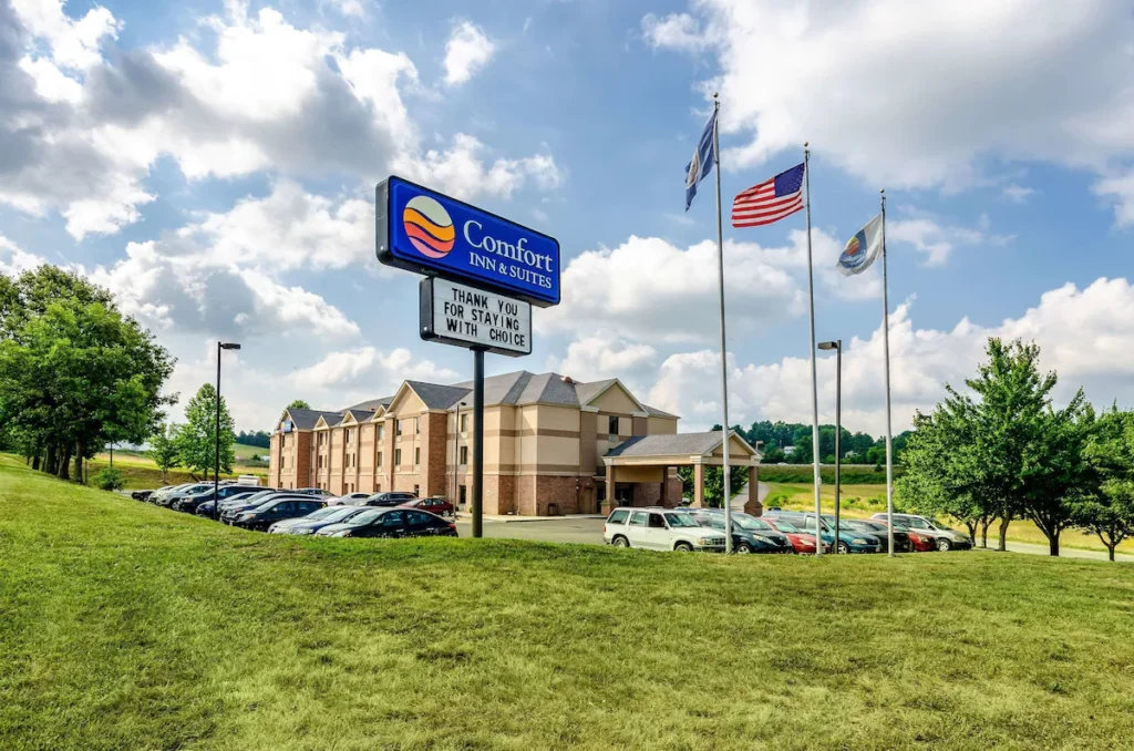 Comfort Inn & Suites Christiansburg I-81 - Image 2