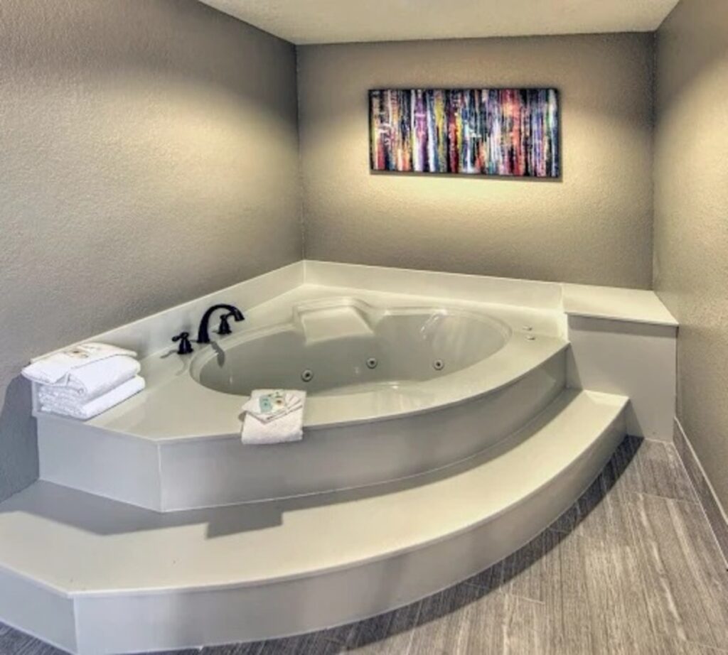 Comfort Inn & Suites Fort Worth West - Image 1