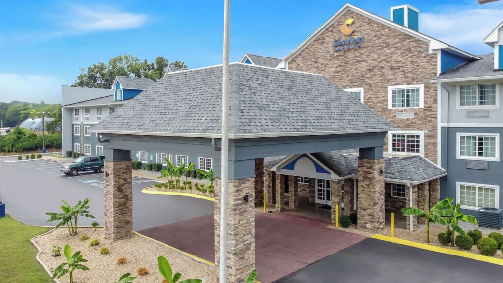 Comfort Inn & Suites Nashville Near Tanger Outlets I-24 Antioch - Image 2