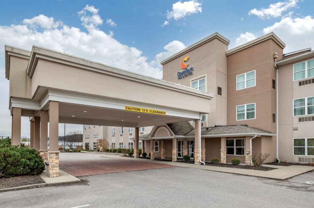 Comfort Inn & Suites Northern Kentucky - Image 4