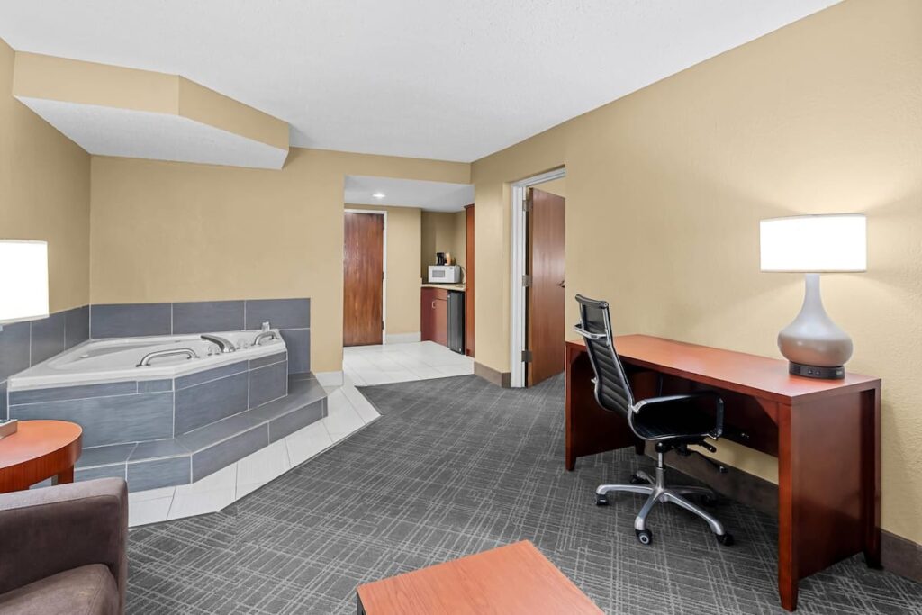 Comfort Inn University Area - Image 2