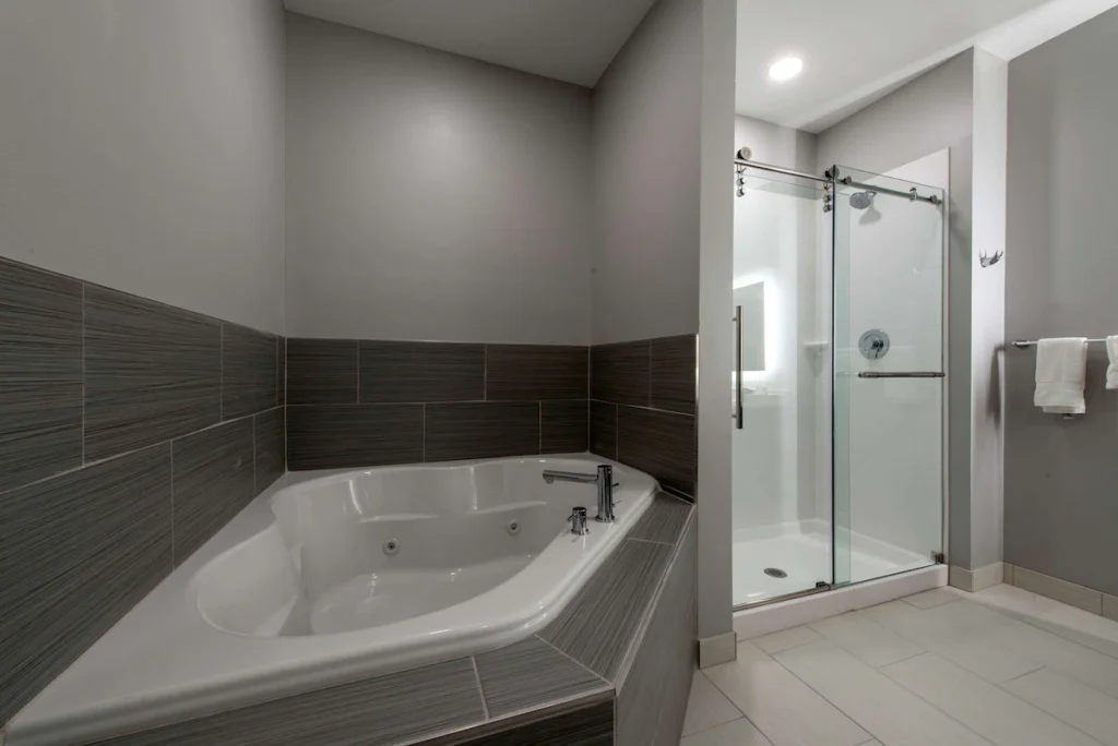 Comfort Suites Greenville Airport - Image 1