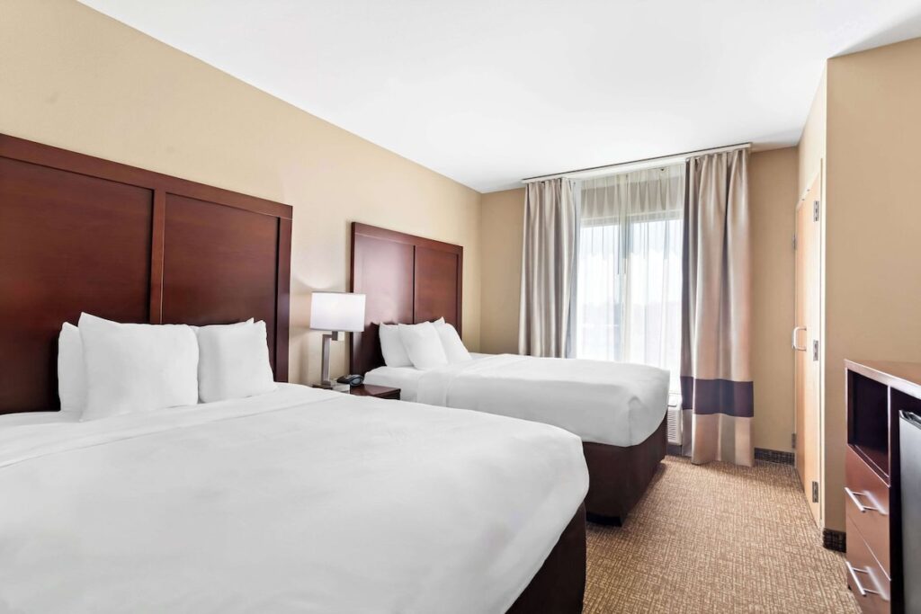 Comfort Suites Gulfport - Image 4