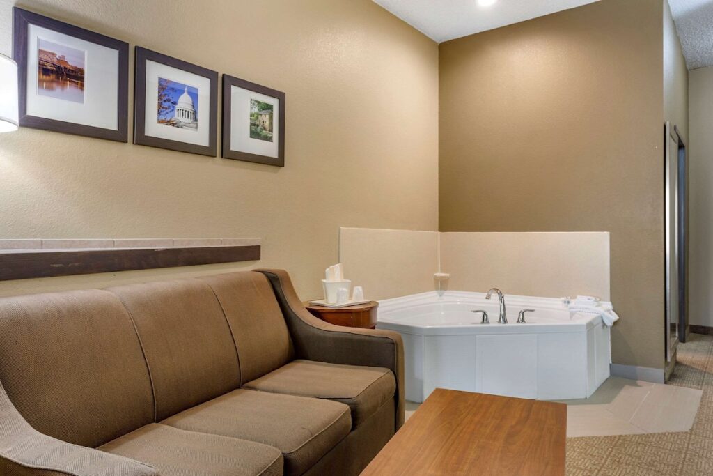 Comfort Suites Jonesboro University Area