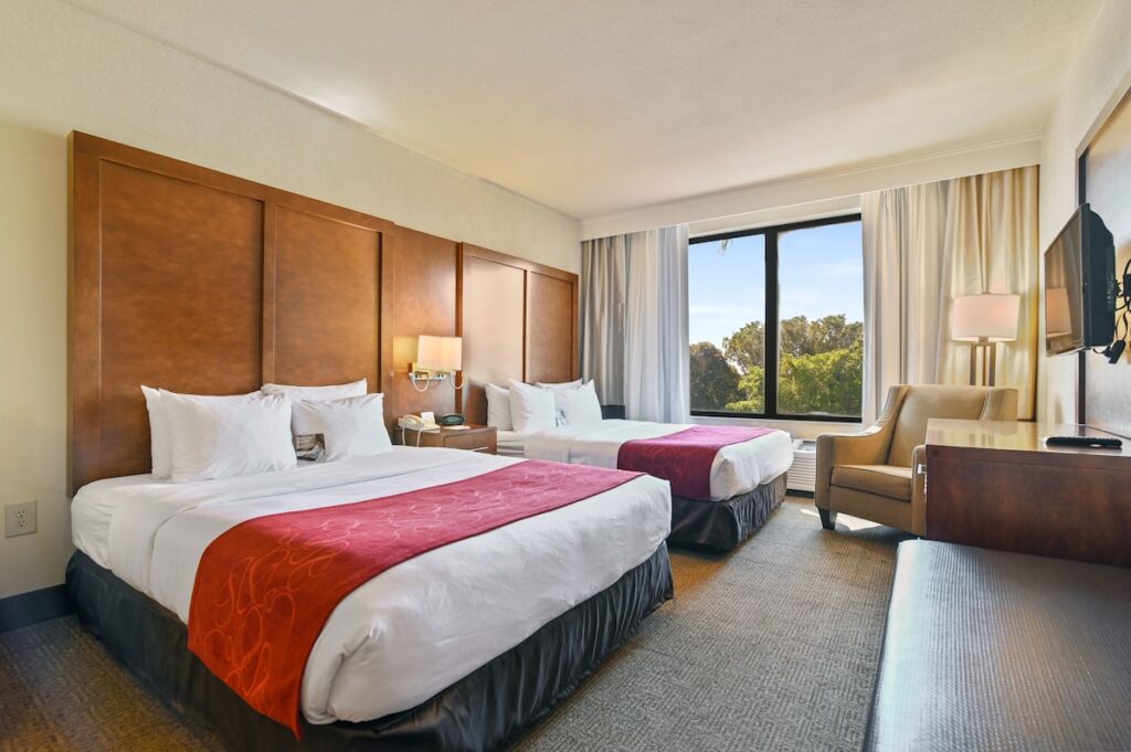 Comfort Suites Miami – Kendall - Image 2