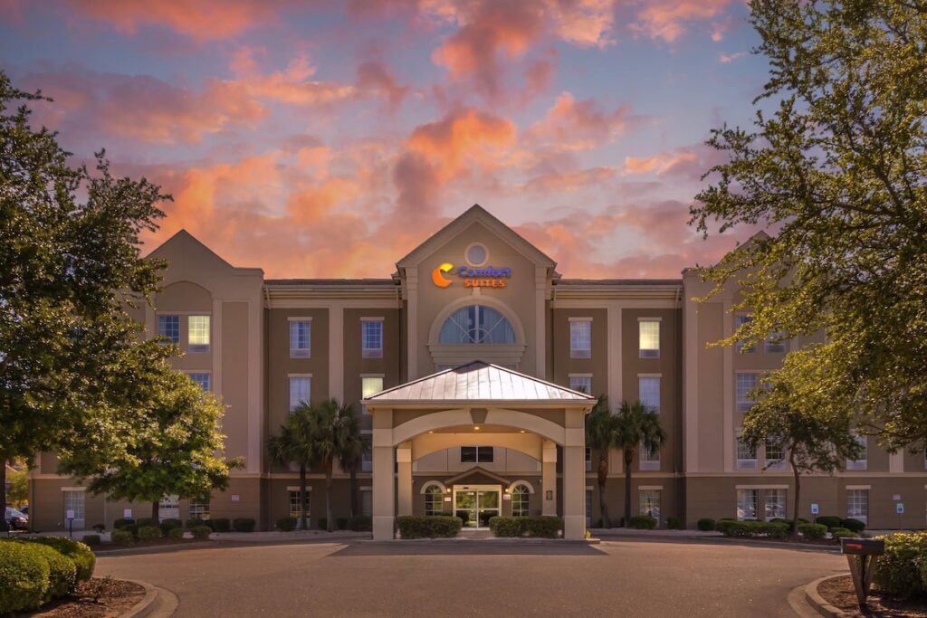 Comfort Suites Myrtle Beach Central - Image 2