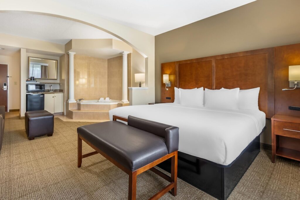 Comfort Suites Myrtle Beach Central - Image 3