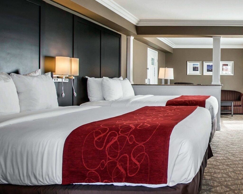 Comfort Suites San Clemente Beach - Image 3