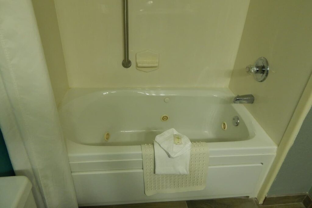 Comfort Suites Tampa – Brandon - Image 1