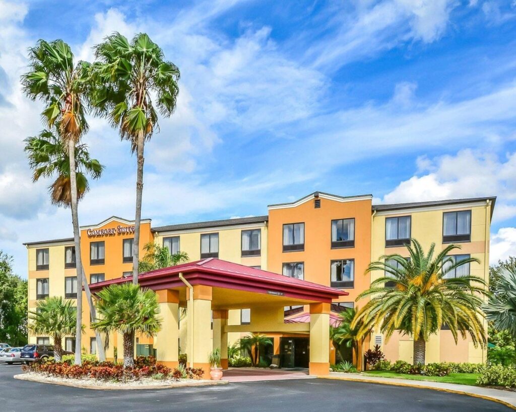 Comfort Suites Tampa – Brandon - Image 3
