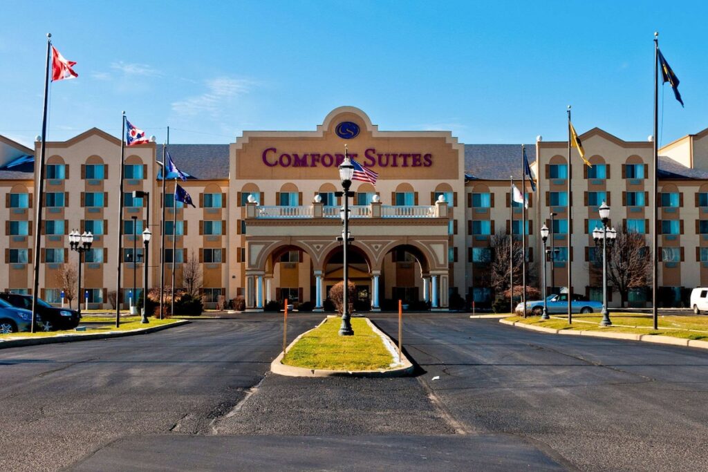 Comfort Suites University Area Notre Dame – South Bend - Image 2