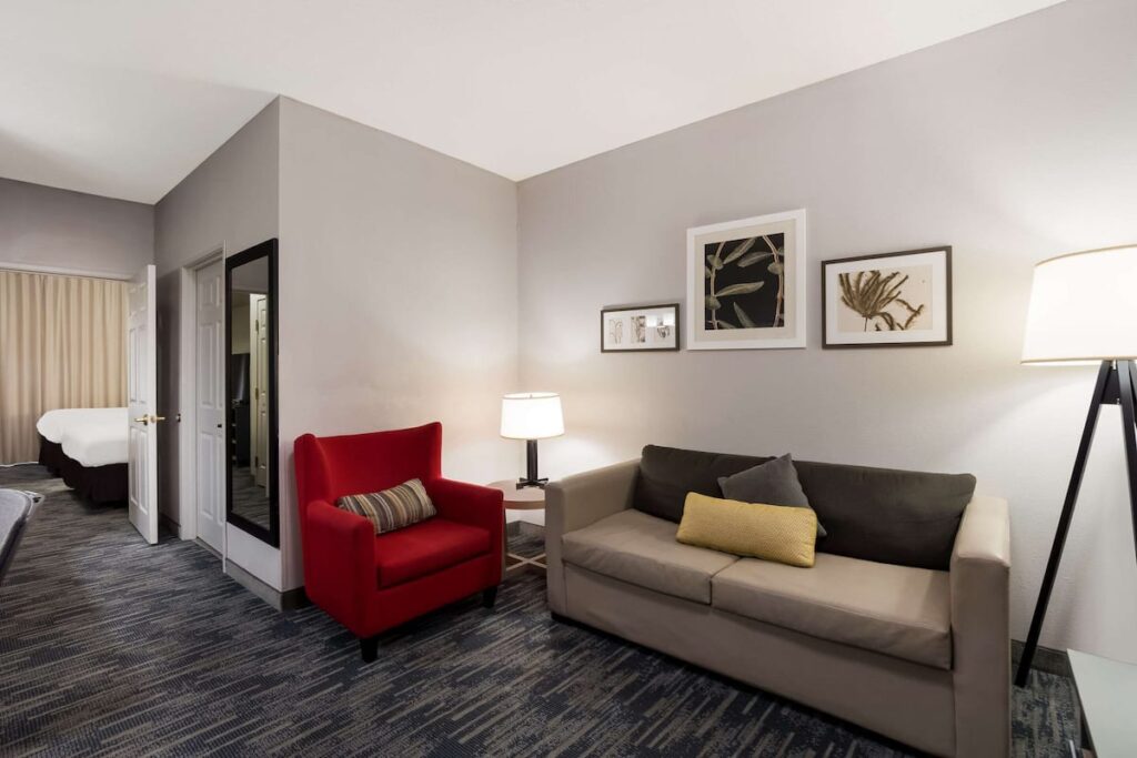 Country Inn & Suites by Radisson, Augusta at I-20, GA - Image 3