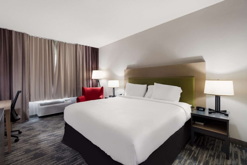 Country Inn & Suites by Radisson, Augusta at I-20, GA - Image 4