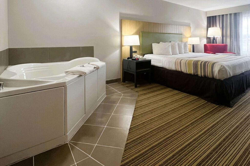 Country Inn & Suites by Radisson Bismarck Waterpark