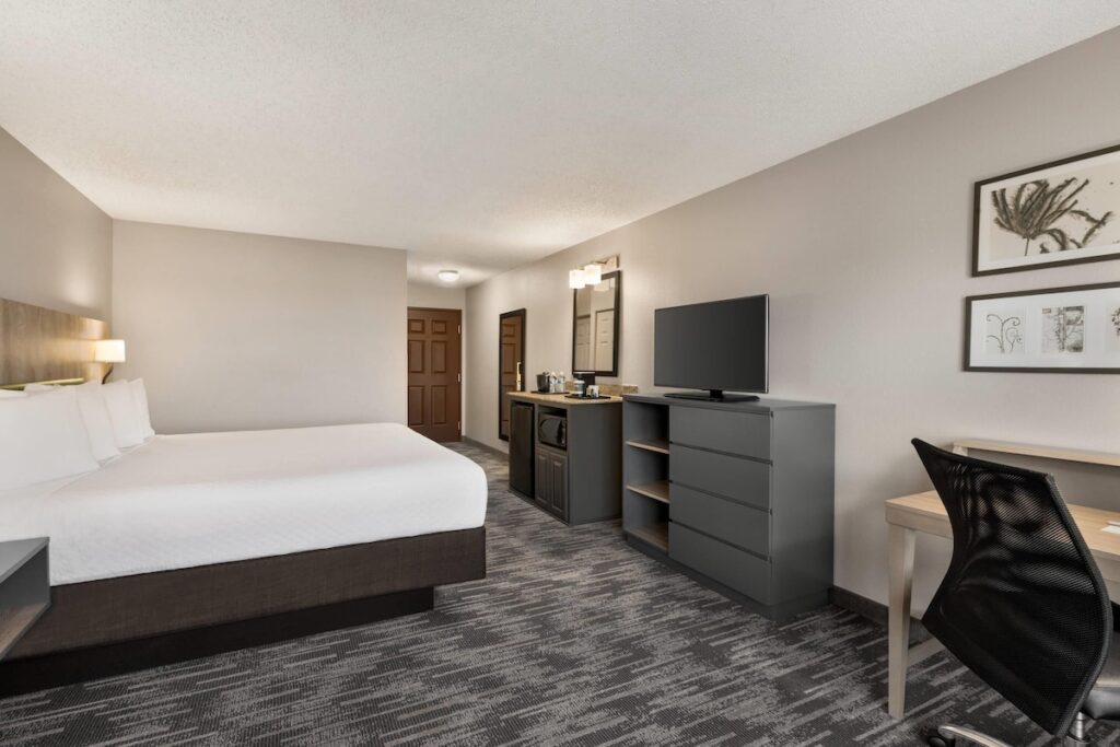 Country Inn & Suites by Radisson, Boise West – Meridian - Image 3