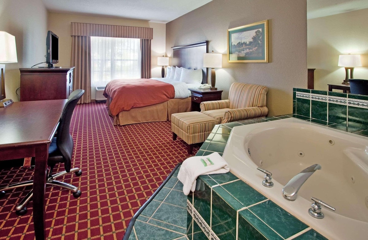Country Inn Suites by Radisson Columbia SC tub