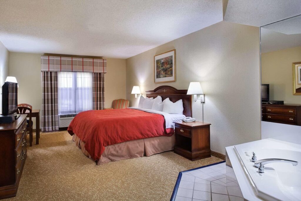 Country Inn & Suites by Radisson, Louisville South, KY - Image 3