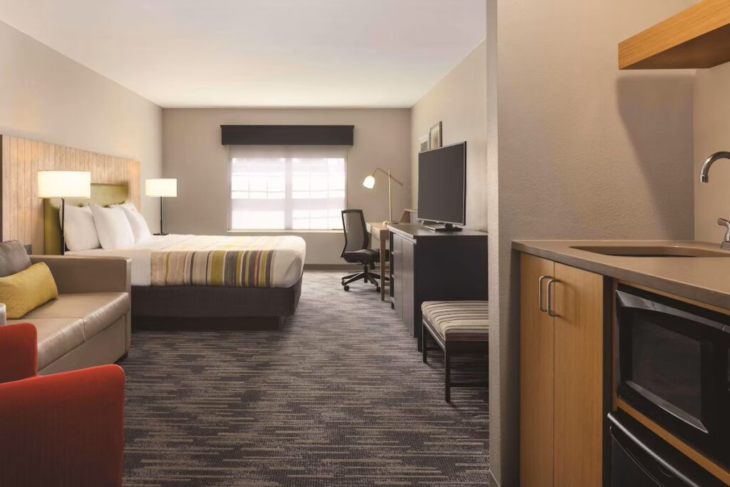 Country Inn & Suites by Radisson, Madison, WI - Image 3