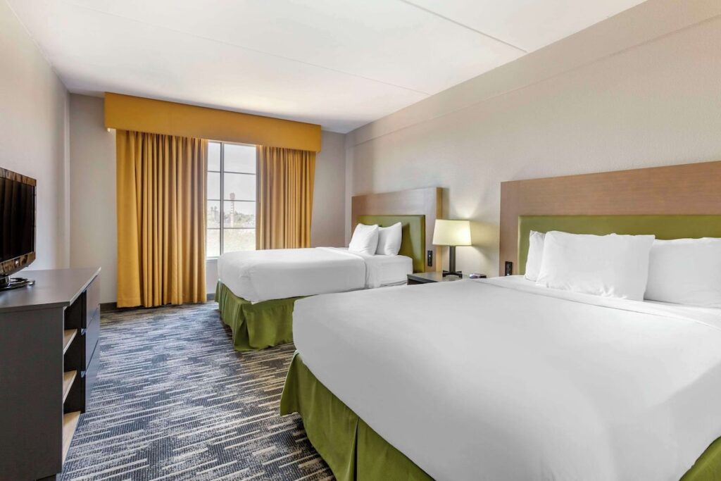 Country Inn & Suites by Radisson, Mesa, AZ - Image 4