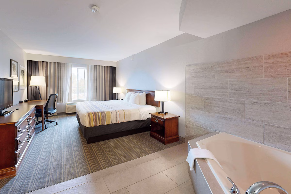 Country Inn & Suites by Radisson, Michigan City, IN - Image 1