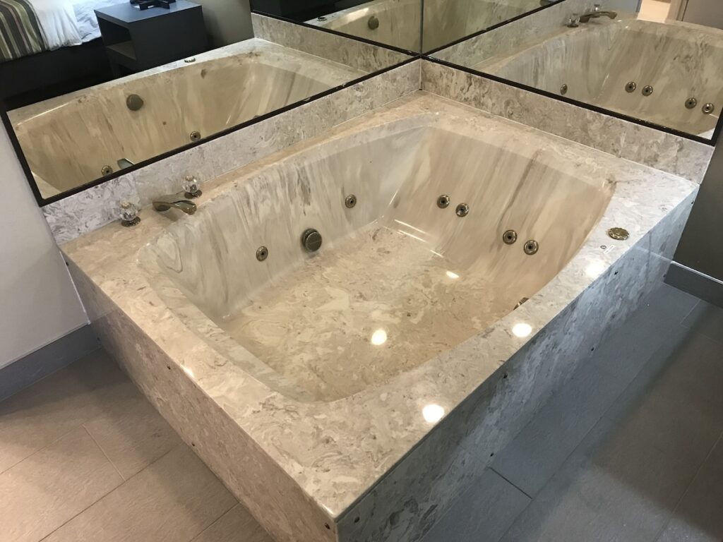 Country Inn & Suites by Radisson, Milwaukee Airport, WI - Image 1