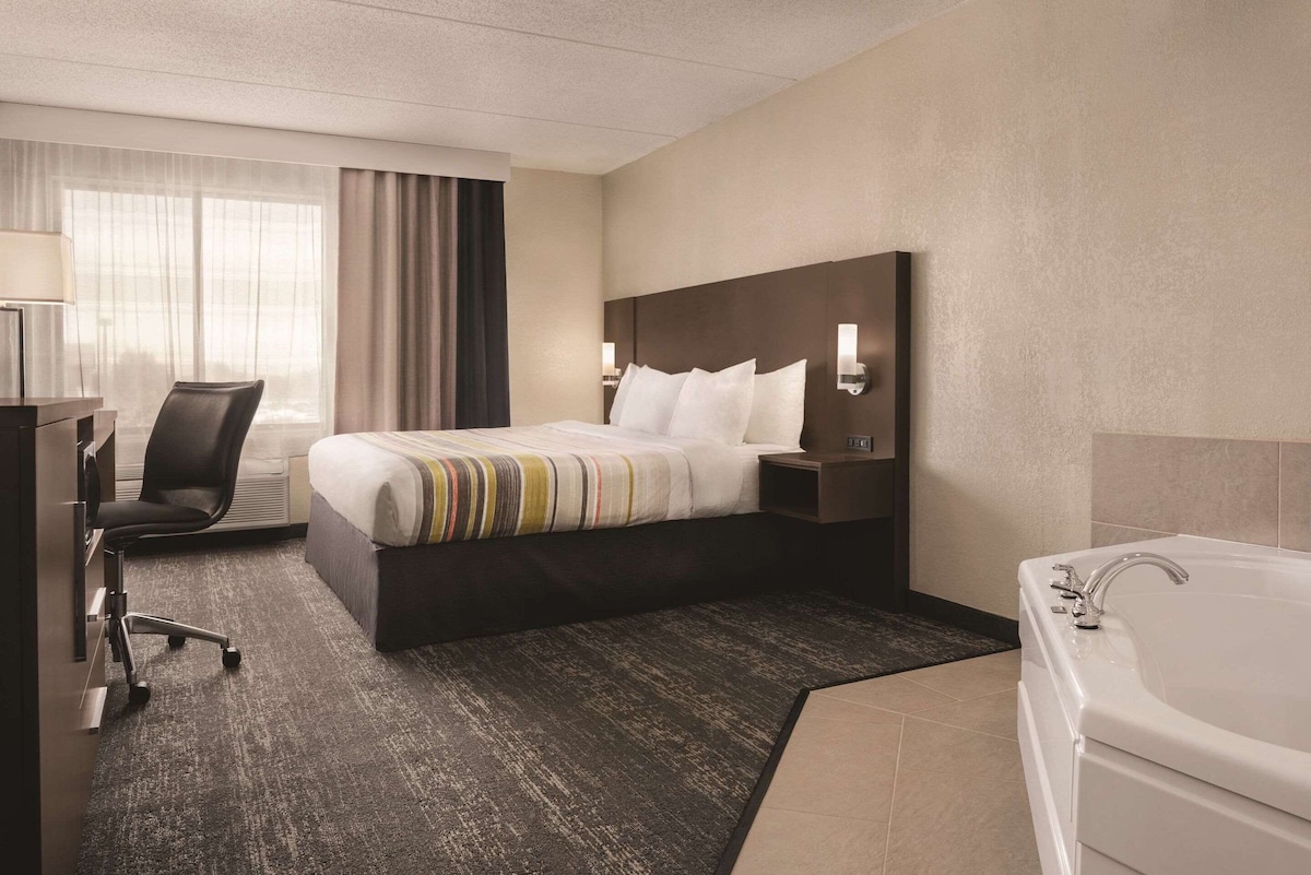 Country Inn Suites by Radisson Mt. Pleasant Racine West WI