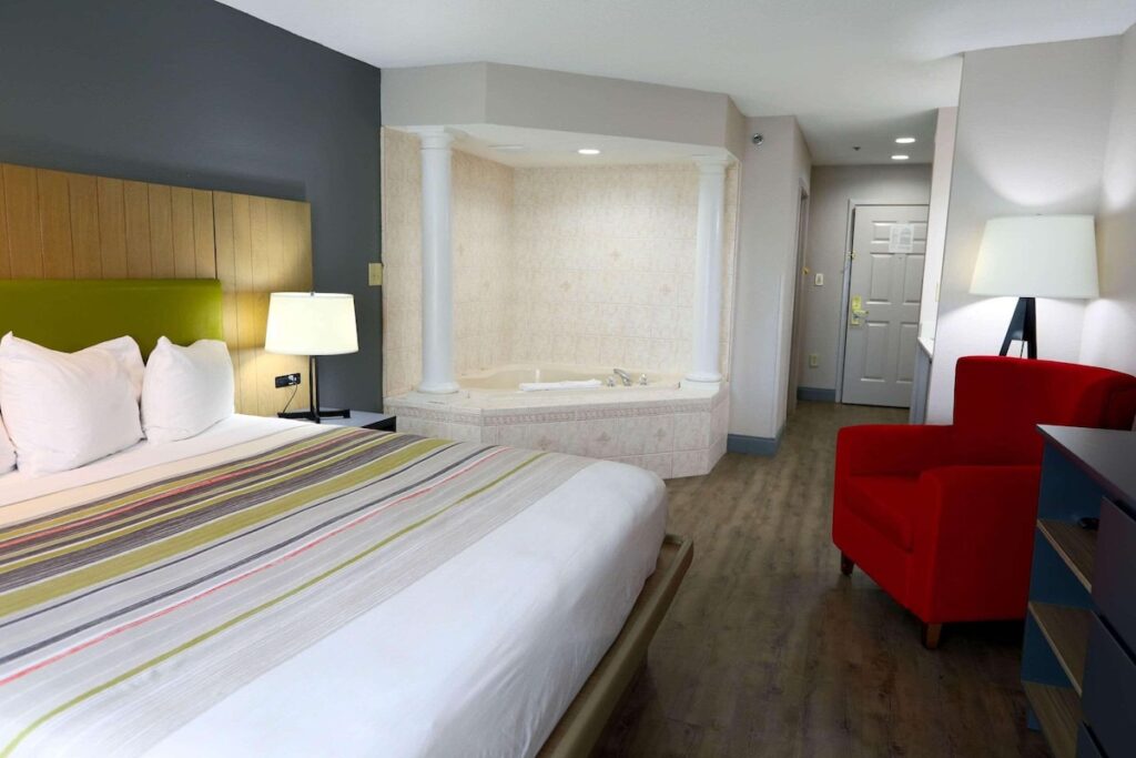 Country Inn & Suites by Radisson, Myrtle Beach, SC - Image 3