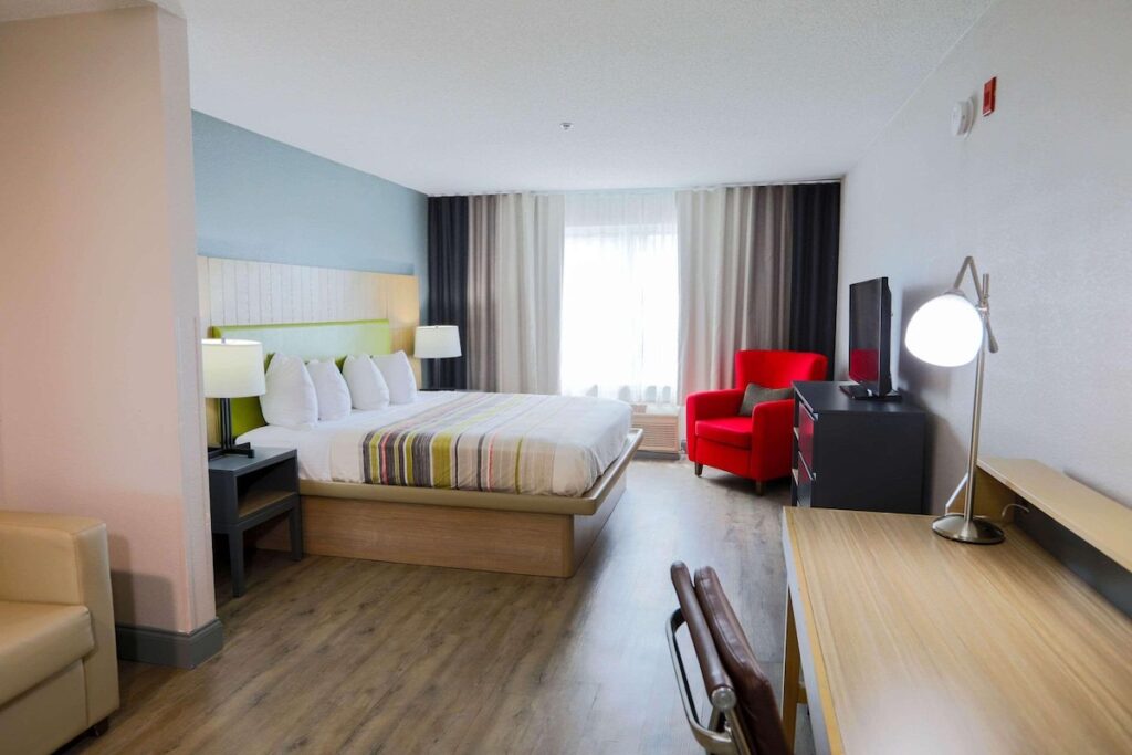 Country Inn & Suites by Radisson, Myrtle Beach, SC - Image 4