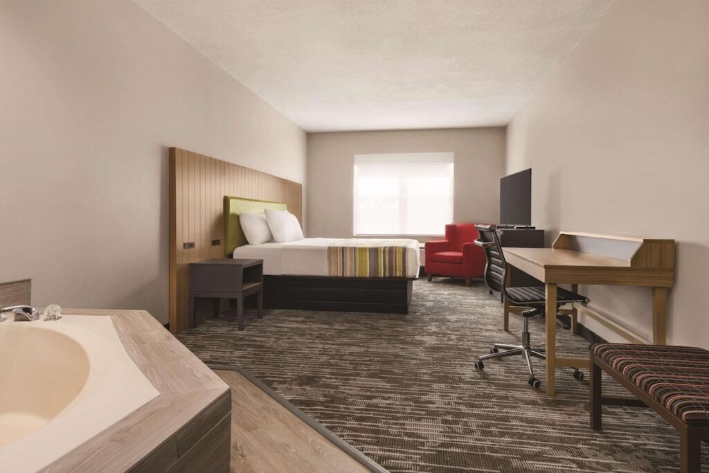 Country Inn & Suites by Radisson, Panama City, FL - Image 2