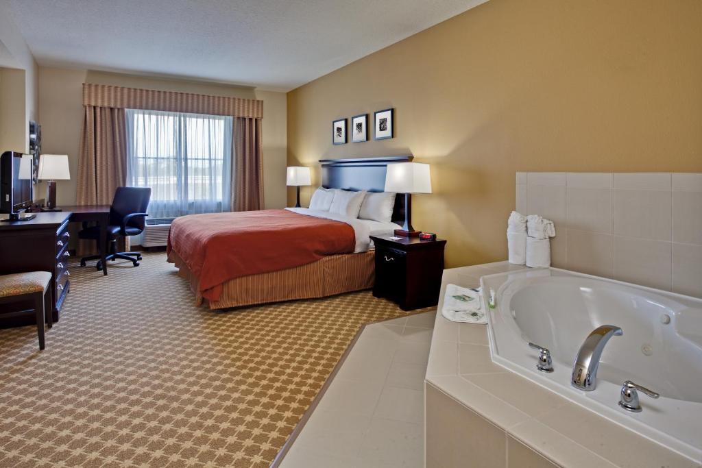 Country Inn & Suites by Radisson, Port Orange-Daytona, FL