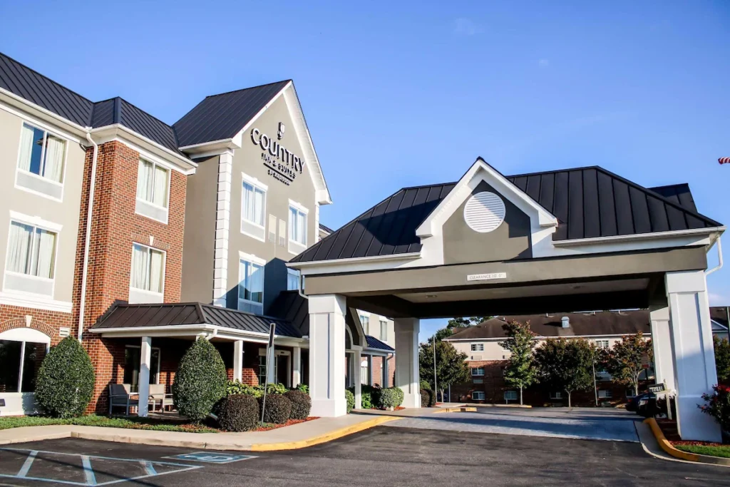 Country Inn & Suites by Radisson, Richmond West at I-64, VA - Image 2