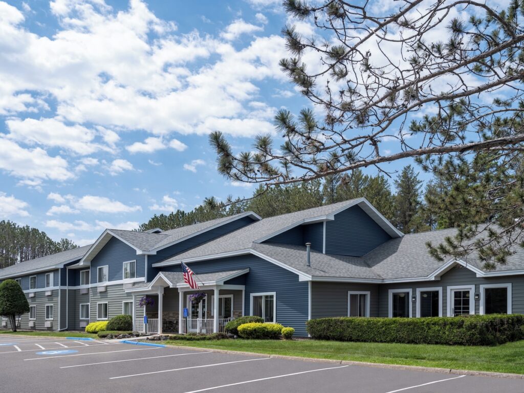 Country Inn of Two Harbors - Image 3