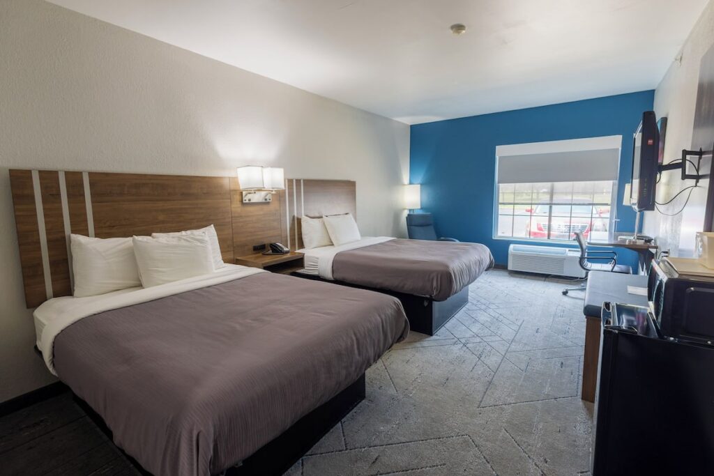 Countryside Inn & Suites - Image 3