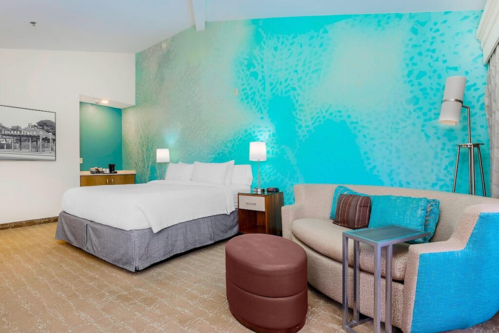 Courtyard by Marriott San Diego Del Mar/Solana Beach - Image 3