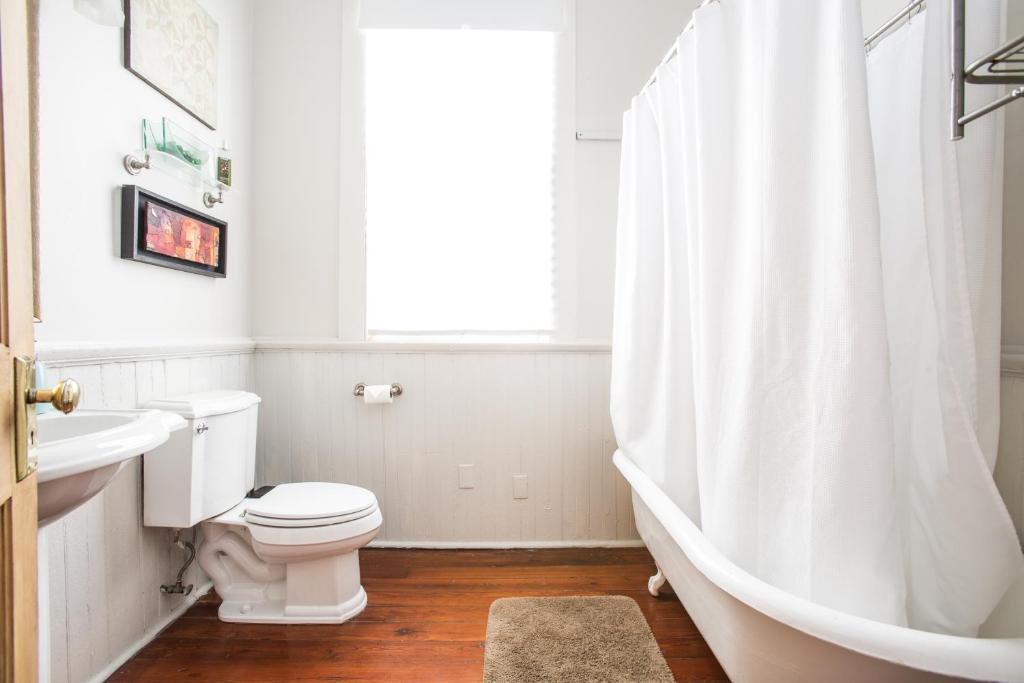 Creole Cottage Uptown - Image 4