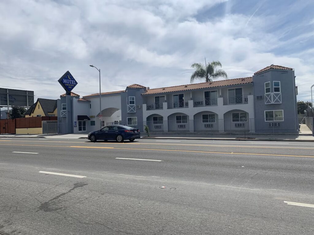 Crescent Inn - Image 2