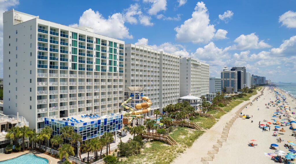 Crown Reef Beach Resort and Waterpark - Image 2