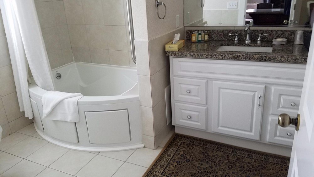 Crowne Pointe Historic Inn & Spa – Adults Only - Image 1