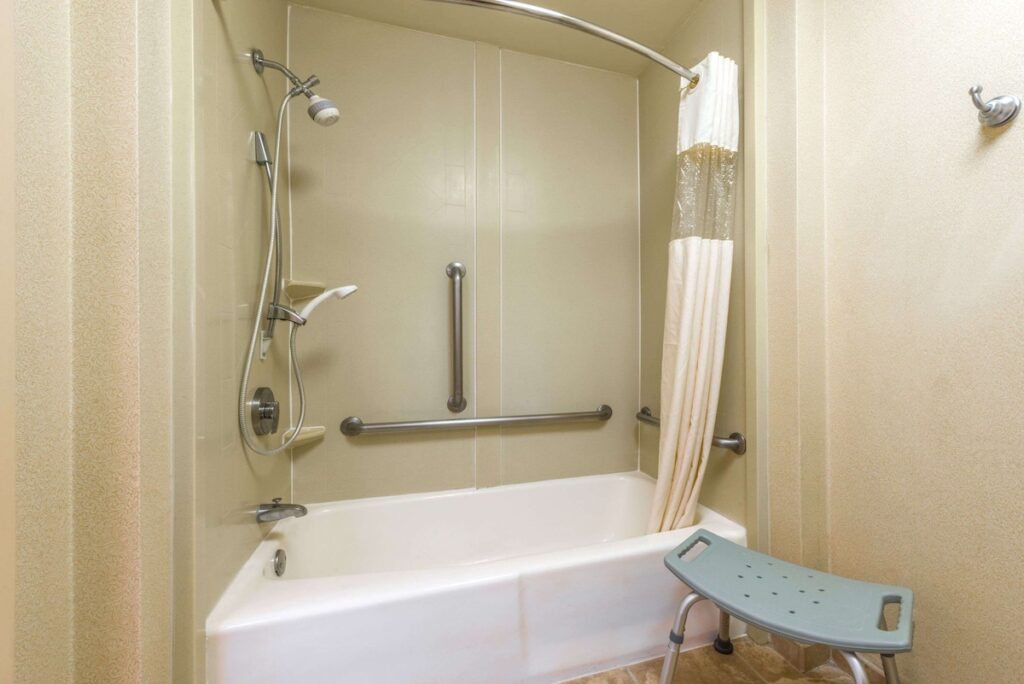 Days Inn & Suites by Wyndham Albuquerque North - Image 2