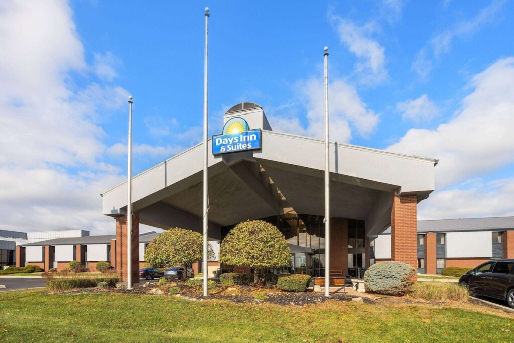 Days Inn & Suites by Wyndham Northwest Indianapolis - Image 4