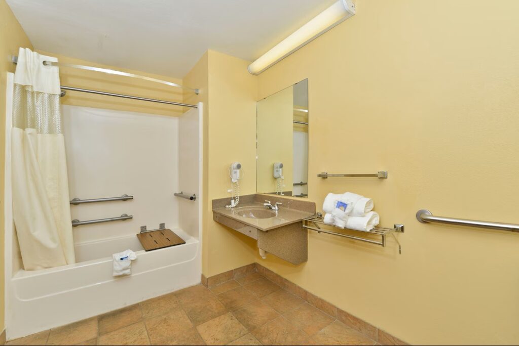 Days Inn by Wyndham Abbeville - Image 1