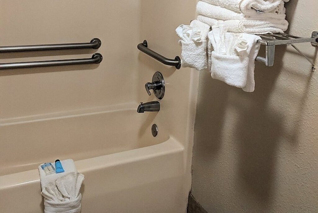Days Inn by Wyndham Apple Valley Pigeon Forge/Sevierville - Image 2
