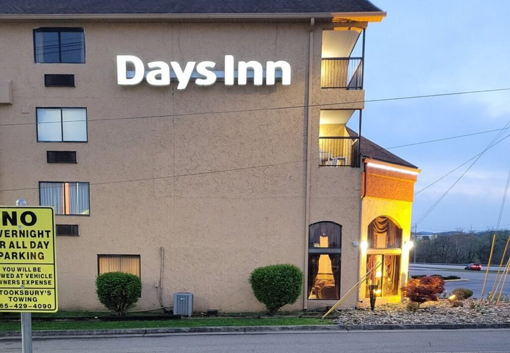 Days Inn by Wyndham Apple Valley Pigeon Forge/Sevierville - Image 4