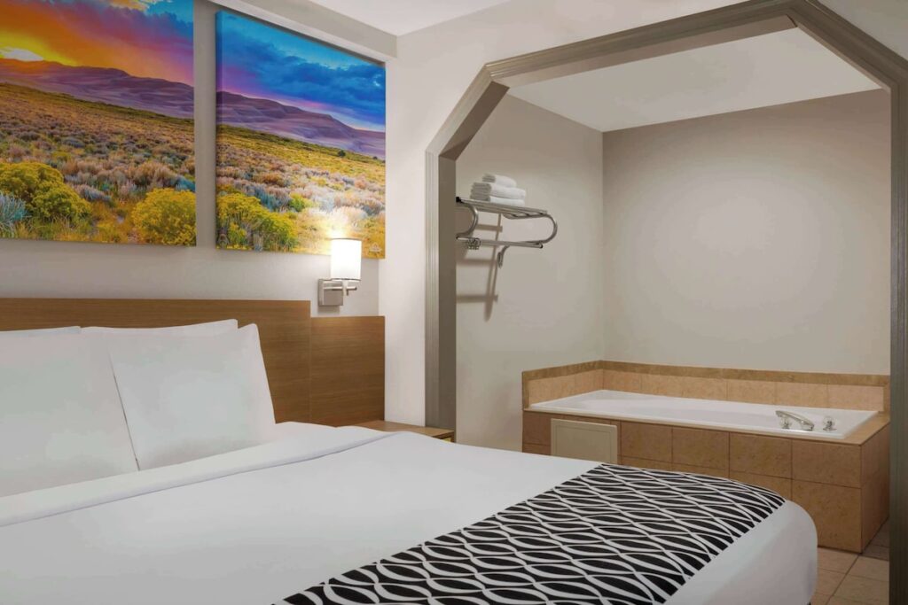 Days Inn by Wyndham Covington - Image 1