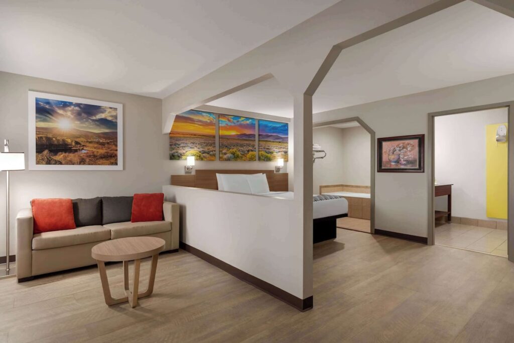 Days Inn by Wyndham Covington - Image 4