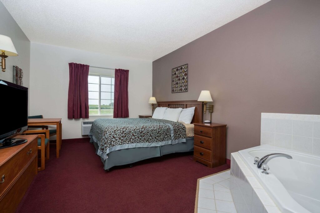 Days Inn by Wyndham Fargo/Casselton - Image 2