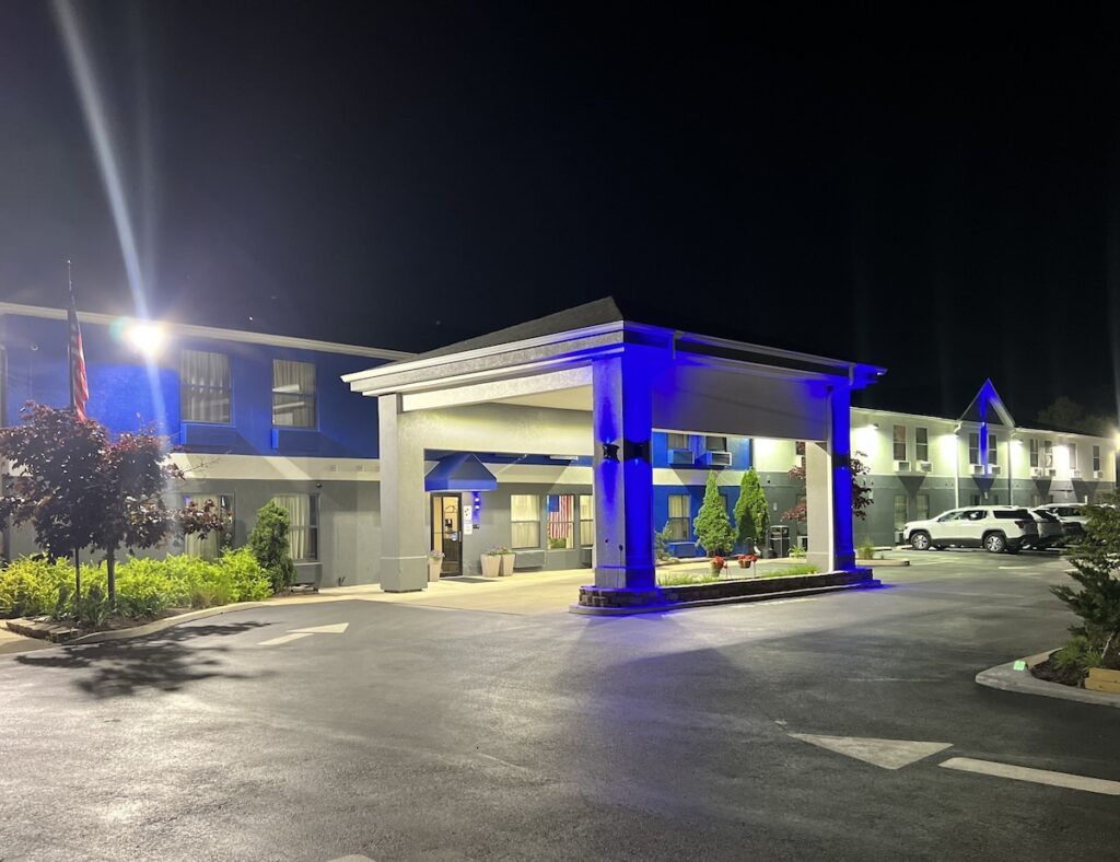 Days Inn by Wyndham Great Lakes Naval Base - Image 5