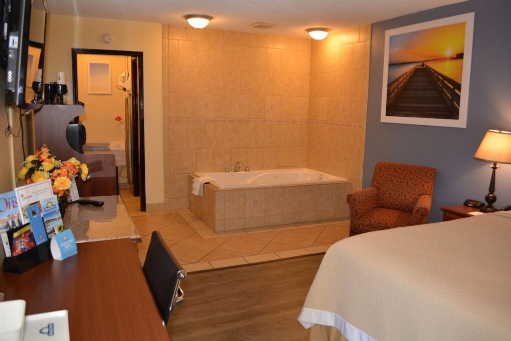 Days Inn by Wyndham Jacksonville NC - Image 2