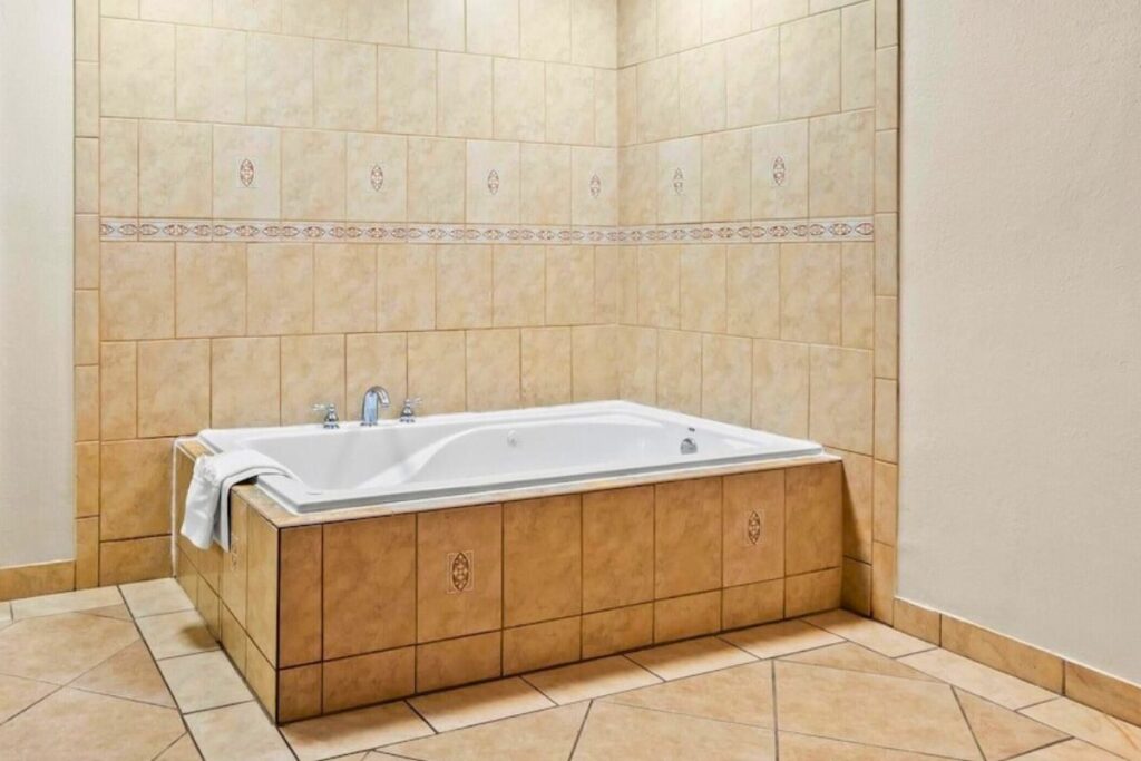 Days Inn by Wyndham Jacksonville NC - Image 1